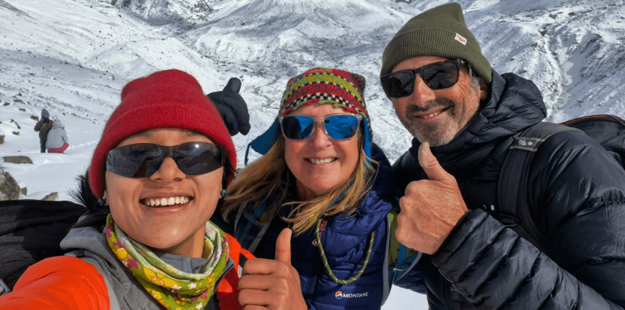 Everest base camo Gokyo trekking image