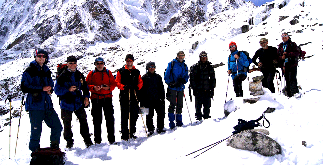 Renjo la pass trekking
