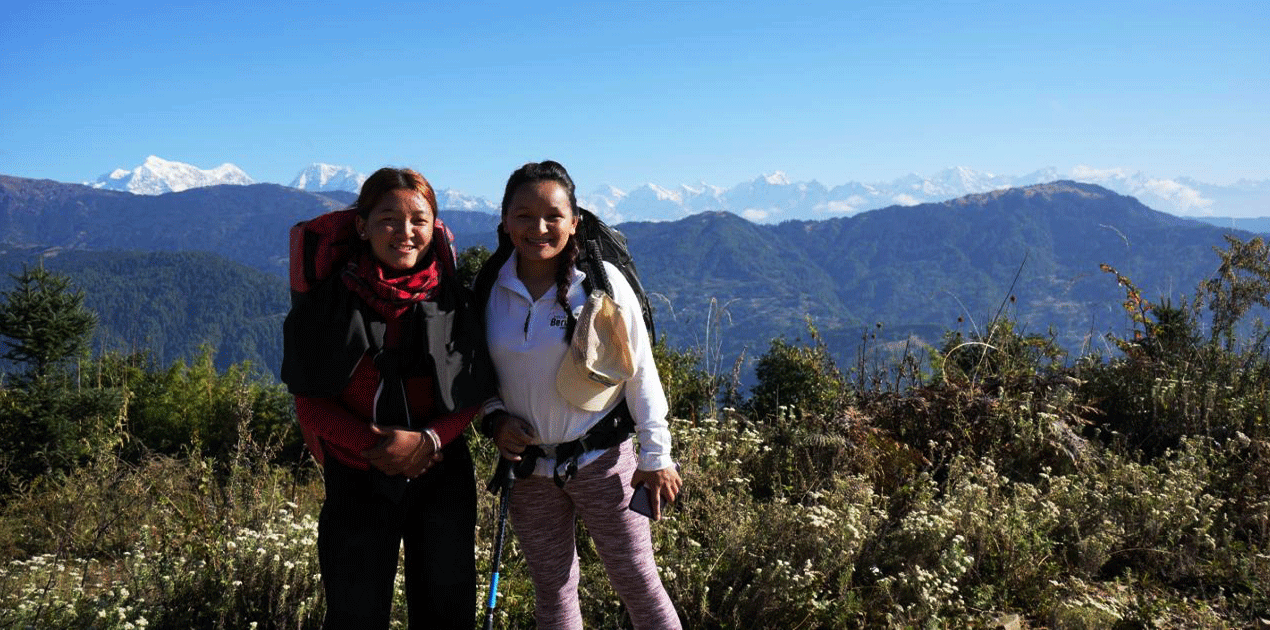 guide Lakpa on the peak peak