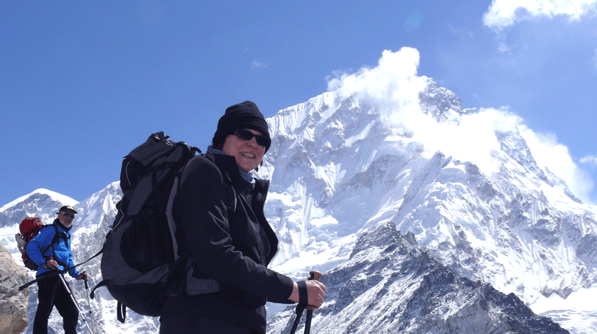 day hike from dingboche 