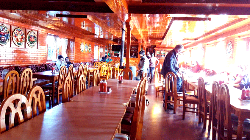 dining hall of hotel good luck in dingboche