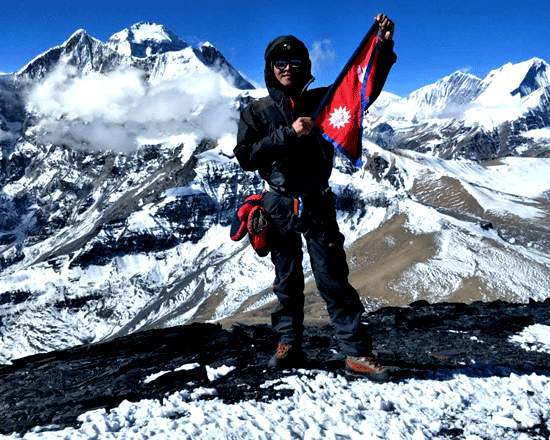 dhampus peak summit by pasang sherpa