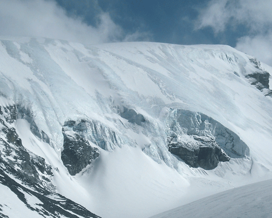 Saribung peak