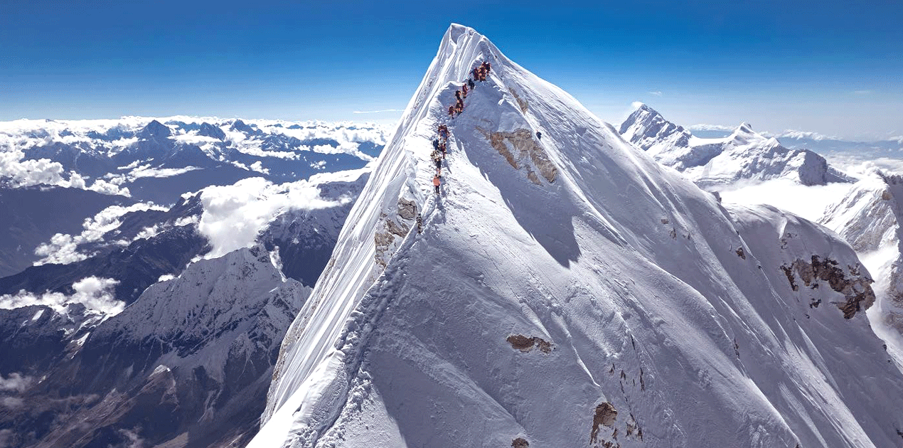 Manaslu climbing