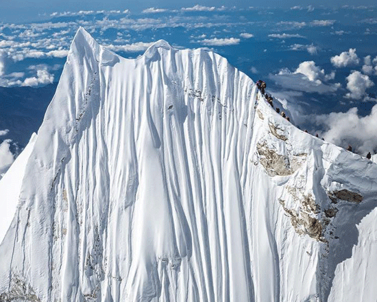 Manaslu climbing