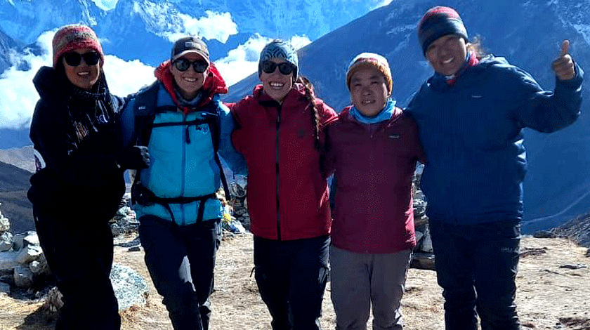 female trekking guide group 